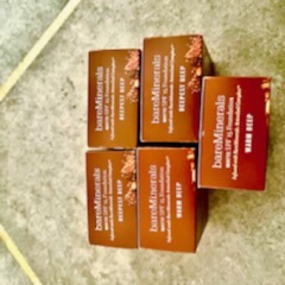 BareMinerals concealer Foundation lipstick - Picture 4 of 7